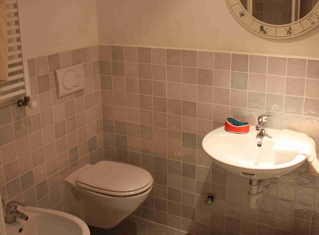 トリノ Piazzetta Consolata Bed & Breakfast エクステリア 写真